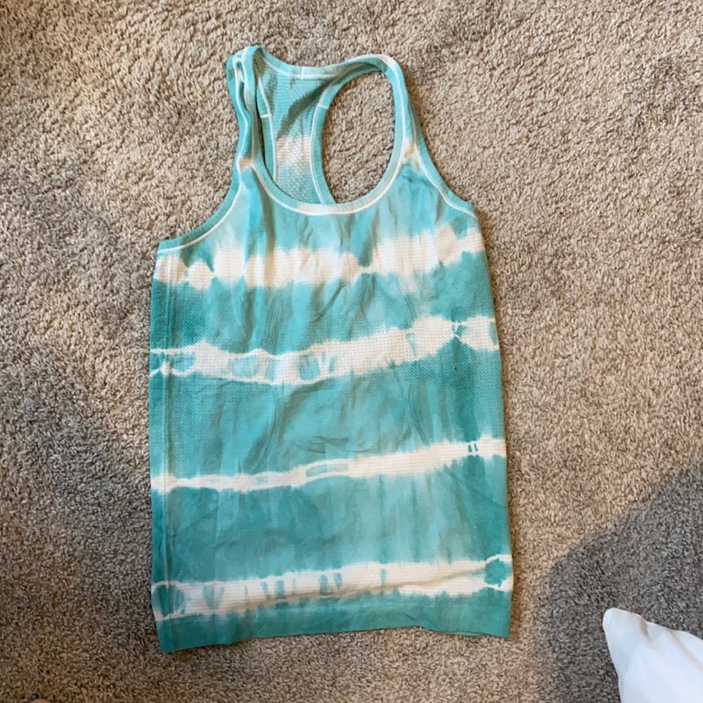 Lululemon top!! RARE Color